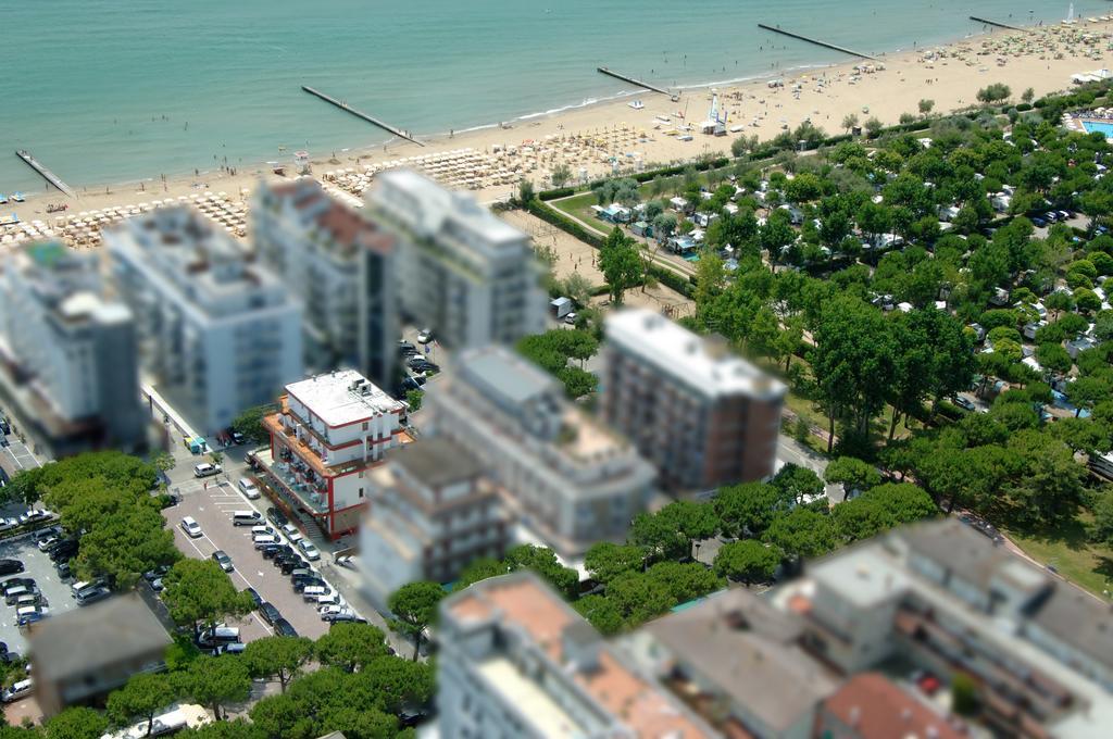 Hotel Midi Lido di Jesolo Buitenkant foto